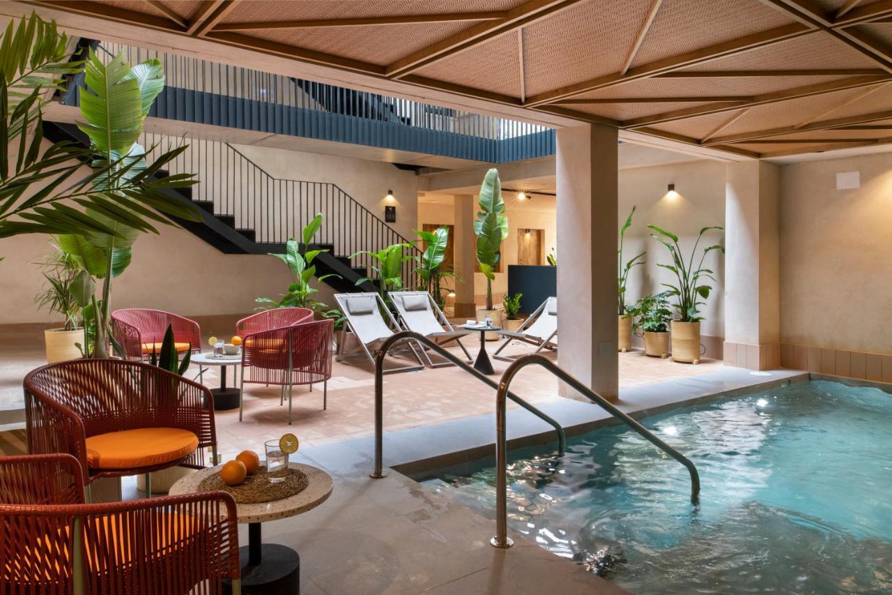 Rincones De Lola - Castilla 91 - Shared Jacuzzi Villa Seville Exterior photo