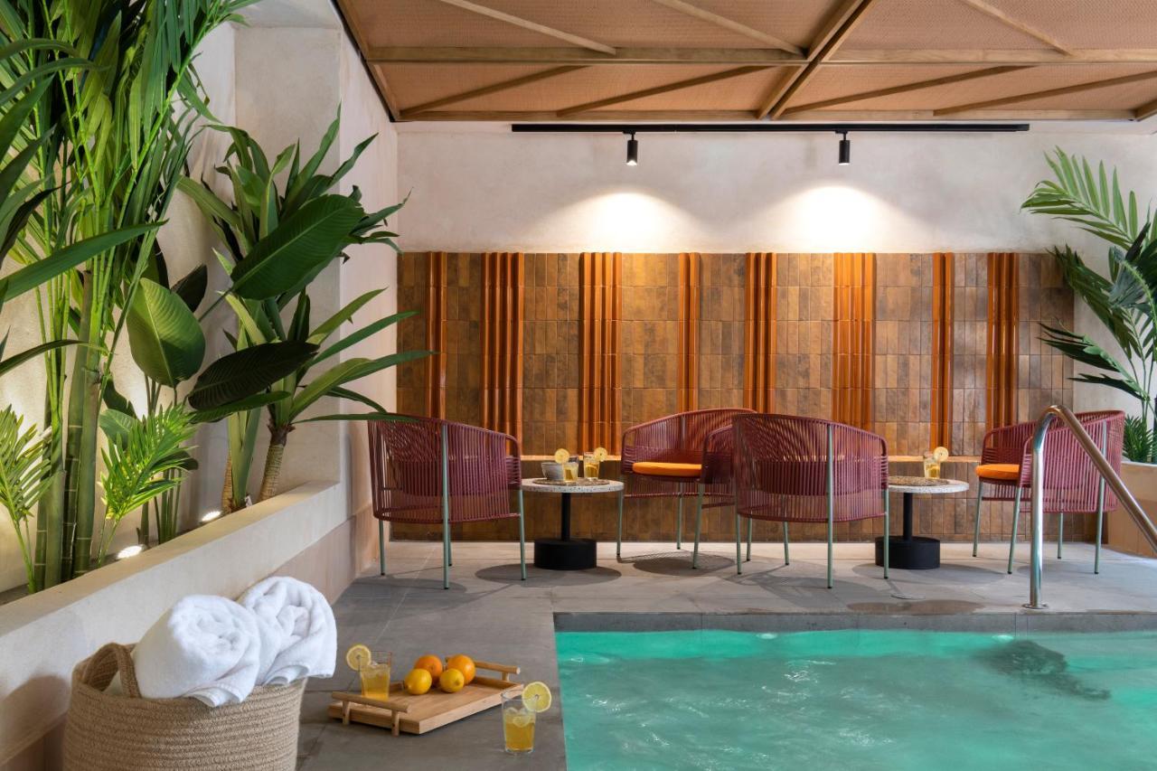Rincones De Lola - Castilla 91 - Shared Jacuzzi Villa Seville Exterior photo
